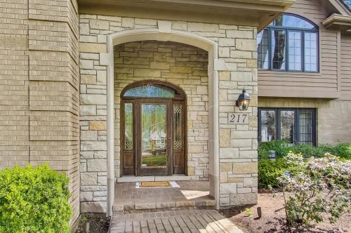 217 Grace Ave, Elmhurst IL  60126-3237 exterior