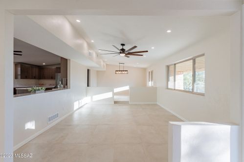 5862 Camino Arenosa, Tucson AZ  85718-4650 exterior