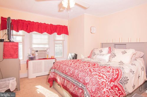 537 Godfrey Ave, Philadelphia PA 19126-3834 exterior