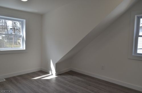 10 Fairfield Ave, Warren NJ  07059-5706 exterior