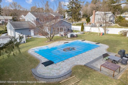 30 Cardinal Rd, Middletown NJ 07748-3262 exterior