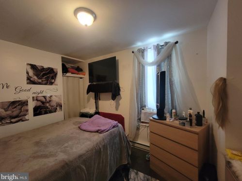 3535 8th St, Philadelphia PA 19140-4418 exterior