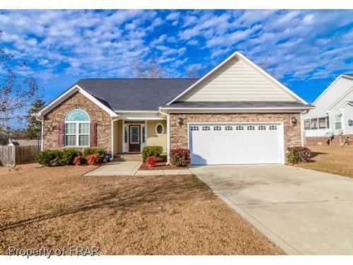 132 Ashcroft Ct, Raeford, NC 28376-7473