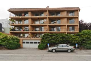 3905 4th Ave, Seattle WA  98105-6810 exterior