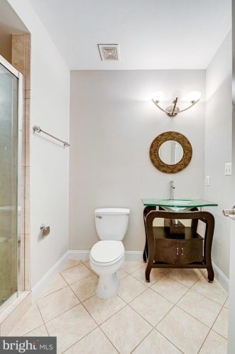 1339 Mayflower Dr, Mc Lean VA 22101-5612 exterior