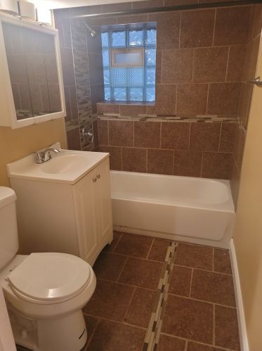 7219 East End Ave, Chicago IL 60649-4576 exterior