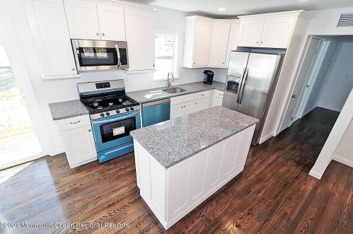 405 Conifer Dr, Lacey NJ  08731-1925 exterior