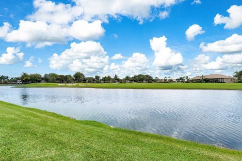 6892 Bitterbush Pl, Boynton Beach FL 33472-2902 exterior