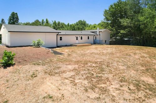 4739 Newton Dr, Gainesville GA 30506-2650 exterior