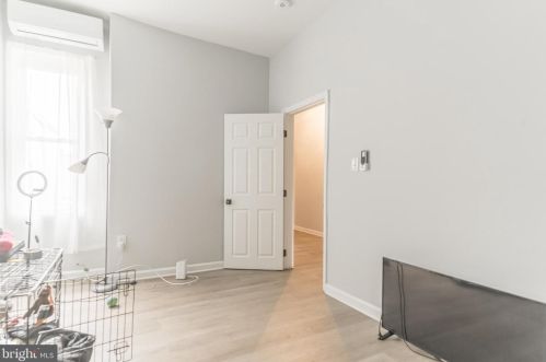 5215 Cedar Ave, Philadelphia PA 19143-1524 exterior