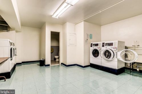 4201 Cathedral Ave, Washington DC  20016-4901 exterior