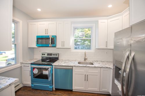 46 Luyster St, Huntington Station NY 11746-4421 exterior