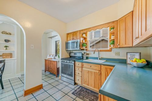 152 Jamaica Ave, Pittsburgh PA 15229-1748 exterior