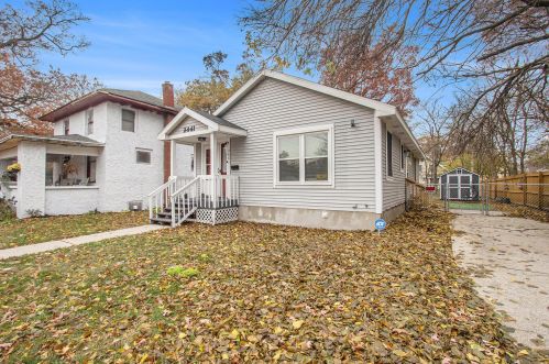 2441 Reynolds St, Meskegon MI  49444-1565 exterior