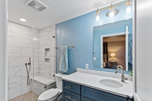 4020 Prospect Ave, Milwaukee WI 53211-2116 exterior