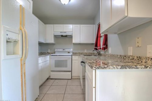 4424 31 Pl, Naples FL 34116-8040 exterior