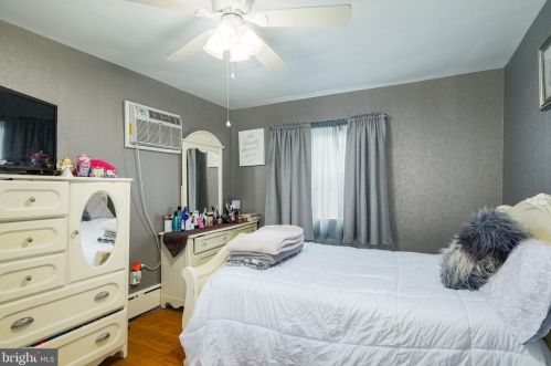 1904 Alder St, Philadelphia PA 19148-2365 exterior