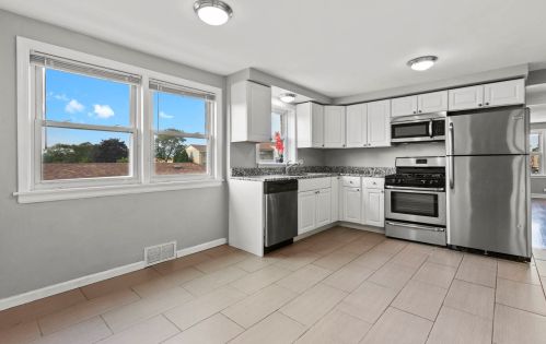 9655 Troy Ave, Chicago IL 60805-2303 exterior