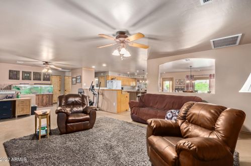 44219 12 St, Phoenix AZ 85086-7450 exterior