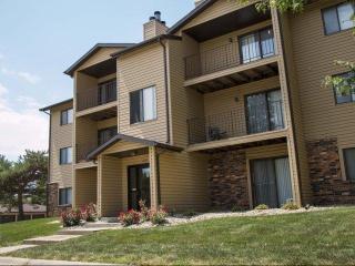 11724 Norwick Plz, Omaha NE  68164-1487 exterior