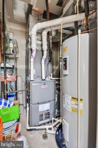 7417 Macon Dr, Glen Burnie MD 21060-8387 exterior