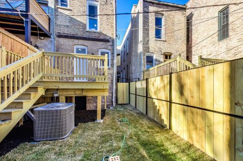 2255 Monroe St, Chicago IL  60612-2936 exterior