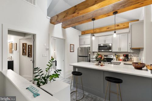 415 Lemon St, Lancaster PA  17603-3320 exterior