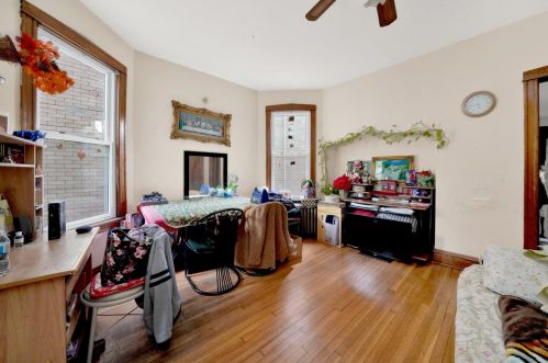 2252 Lawndale Ave, Chicago IL 60629-4345 exterior