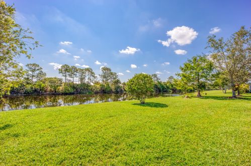 10014 Chadwick Dr, Fort Pierce FL  34987-2418 exterior