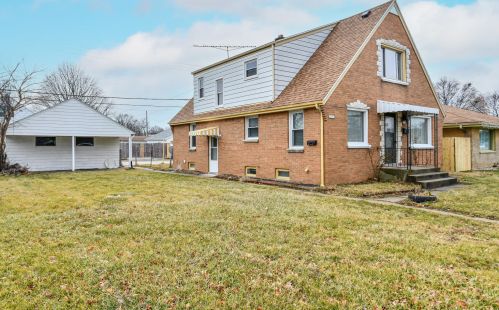 2309 Layton Ave, Milwaukee, WI 53221-2712