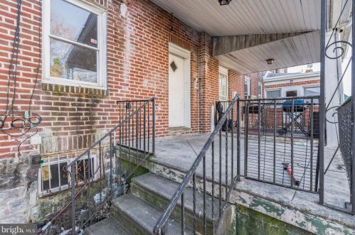 226 9th St, Darby, PA 19023-1701