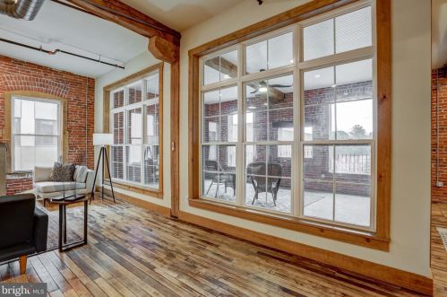 220 Prince St, Lancaster PA 17603-5878 exterior