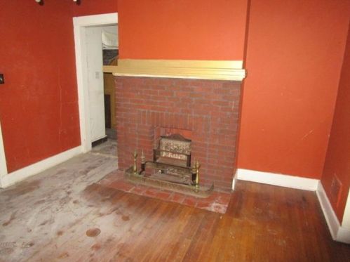 1434 Elm St, Pittsburgh PA 15221-1920 exterior