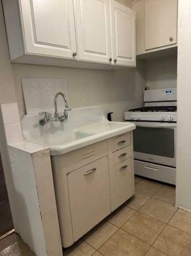 6 Forbus St, Poughkeepsie NY  12601-4602 exterior