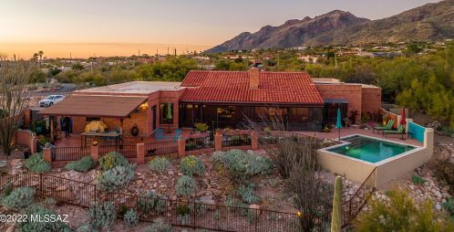 6822 Table Mtn Rd, Tucson AZ 85718-1328 exterior