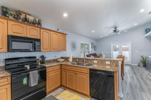 2722 Braddock St, Tampa FL 33607-1107 exterior