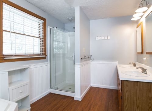 39 Minge Cv Rd, Alton NH 03810-4063 exterior