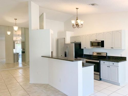 1372 Sudder Ave, Fort Pierce, FL 34953-1474