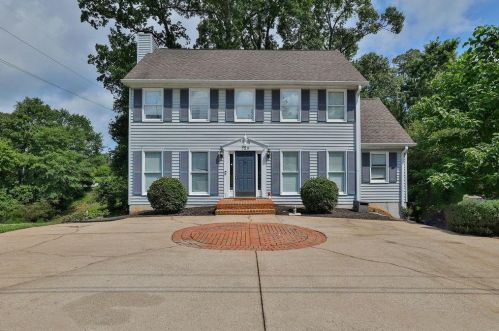 729 Crestview Ter, Gainesville, GA 30501-3111