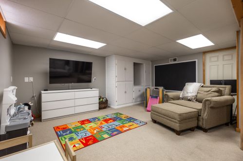 2874 99, Milwaukee WI 53222-3416 exterior