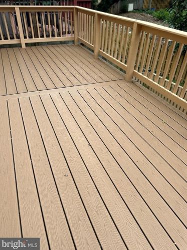 10904 Pebble Run Dr, Silver Spring MD 20902-3685 exterior