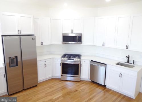 1133 Euclid St, Washington DC  20009-4837 exterior