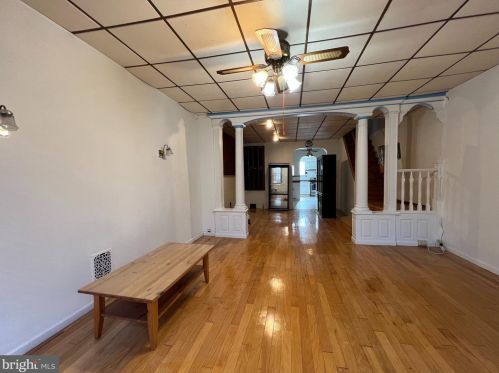 420 Mckean St, Philadelphia, PA 19148-2525
