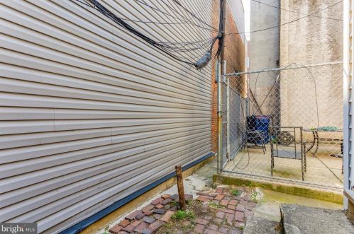 2115 Cumberland St, Philadelphia PA 19125-1718 exterior