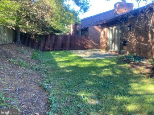 8108 Appalachian Ter, Rockville MD 20854-4050 exterior