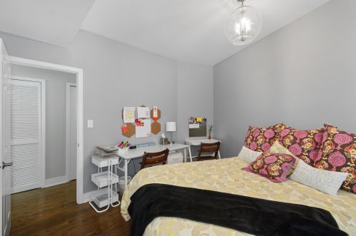 4030 Clark St, Chicago IL 60613-1302 exterior