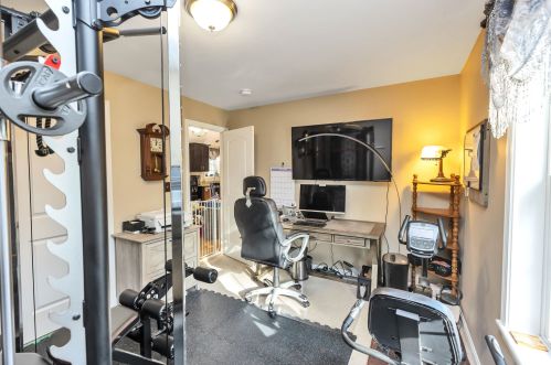 102 Bog Rd, Concord NH 03303-1008 exterior