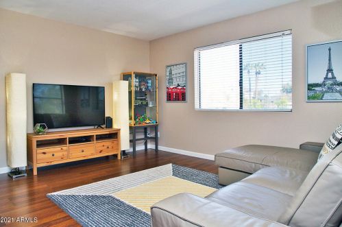 3635 37th St, Phoenix, AZ 85018-5872