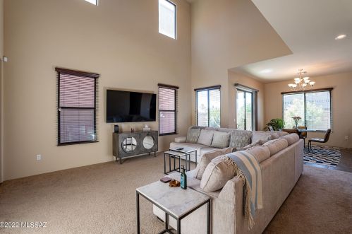 150 Castlefield Cir, Tucson AZ  85704-5783 exterior