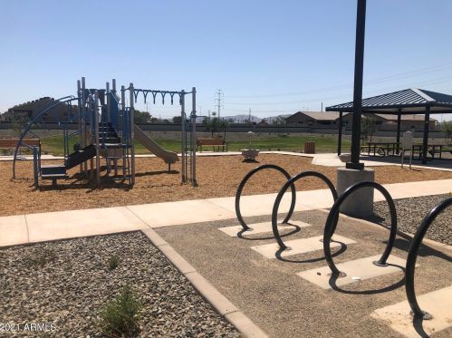 4208 67th Dr, Phoenix AZ  85043-3201 exterior